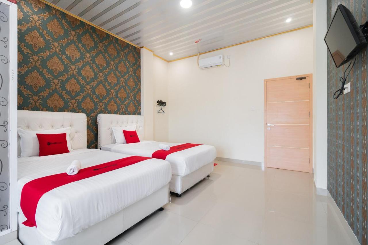 מלון פדאנג Reddoorz Syariah Near Minangkabau International Aiport מראה חיצוני תמונה