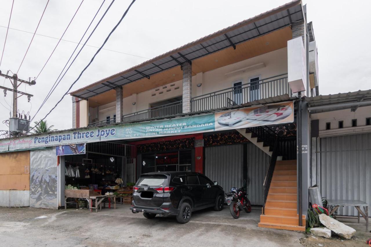 מלון פדאנג Reddoorz Syariah Near Minangkabau International Aiport מראה חיצוני תמונה
