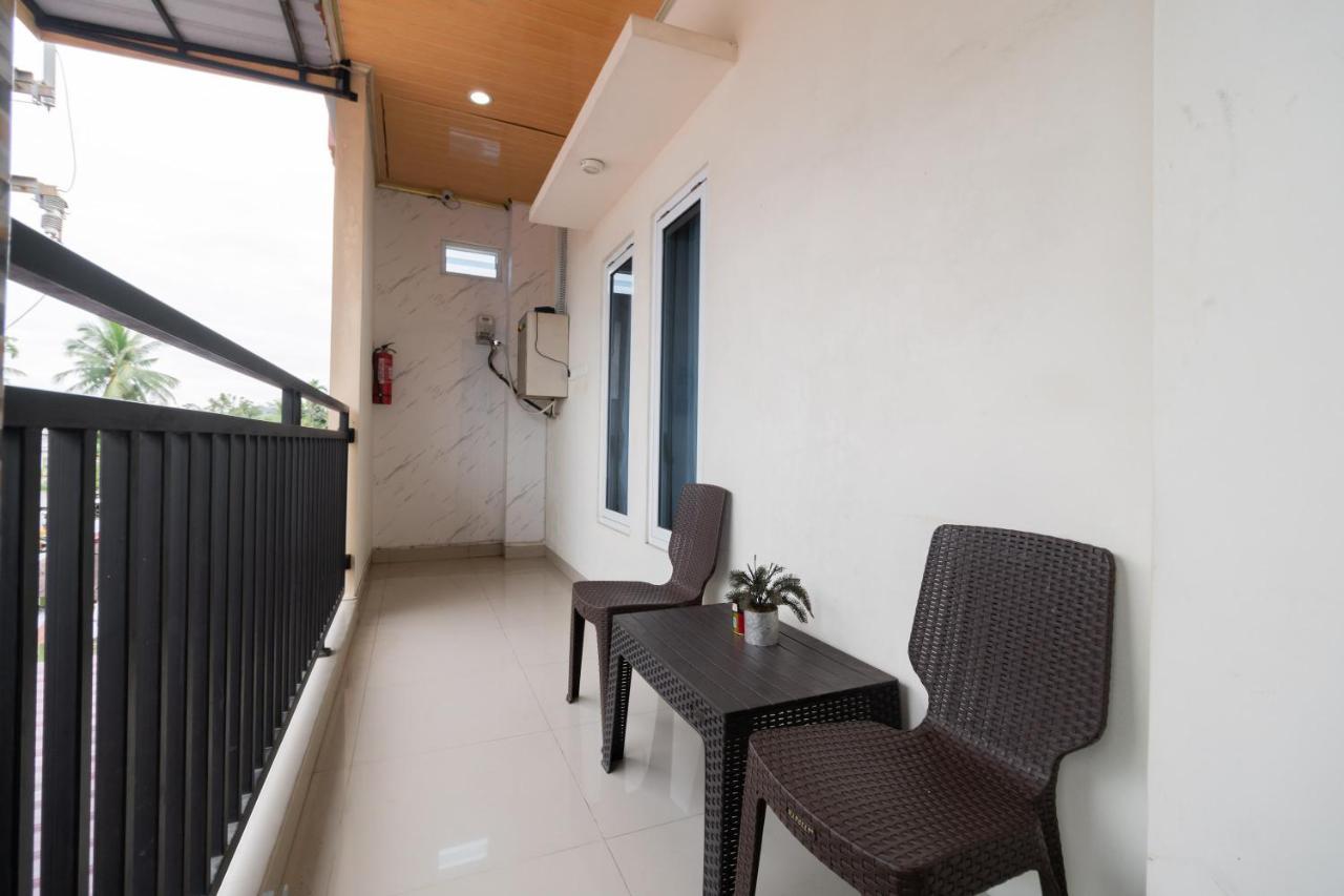 מלון פדאנג Reddoorz Syariah Near Minangkabau International Aiport מראה חיצוני תמונה